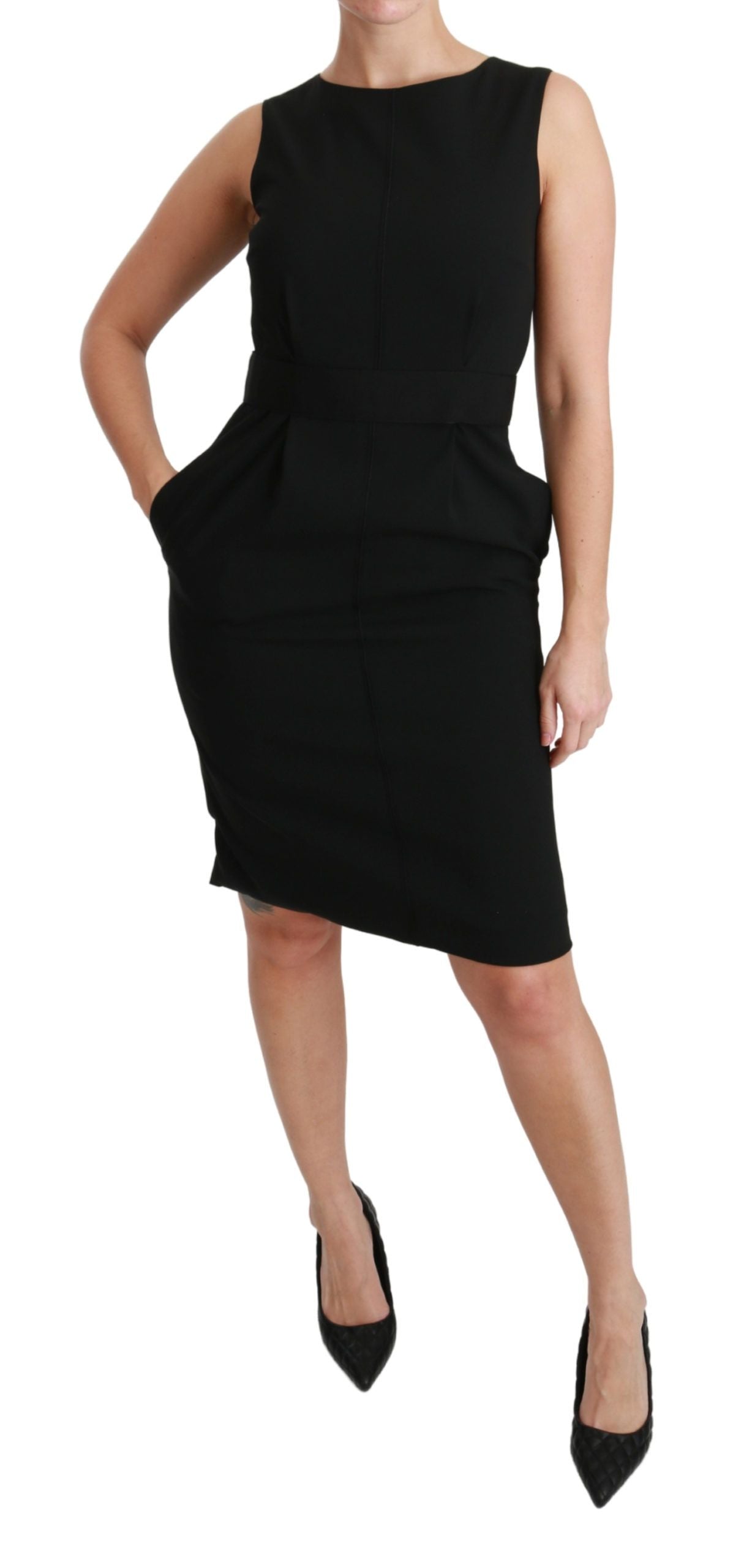 Elegant Knee-Length Sheath Dress in Black