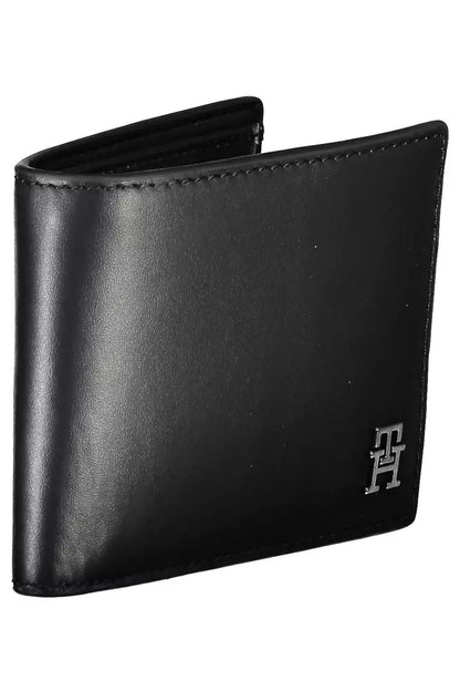 Sleek Black Leather Wallet with Contrast Accents