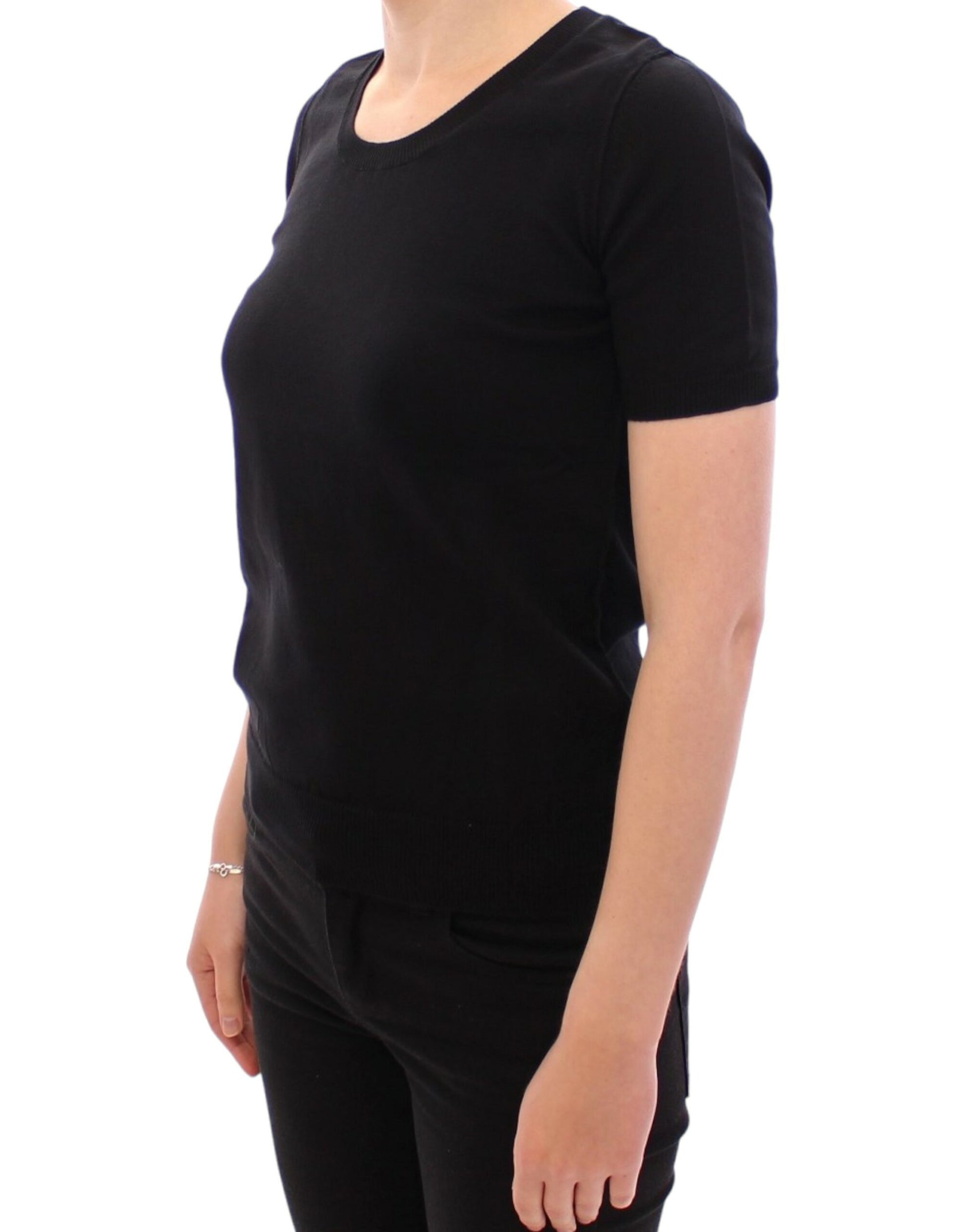 Elegant Black Cotton Crew-neck Tee