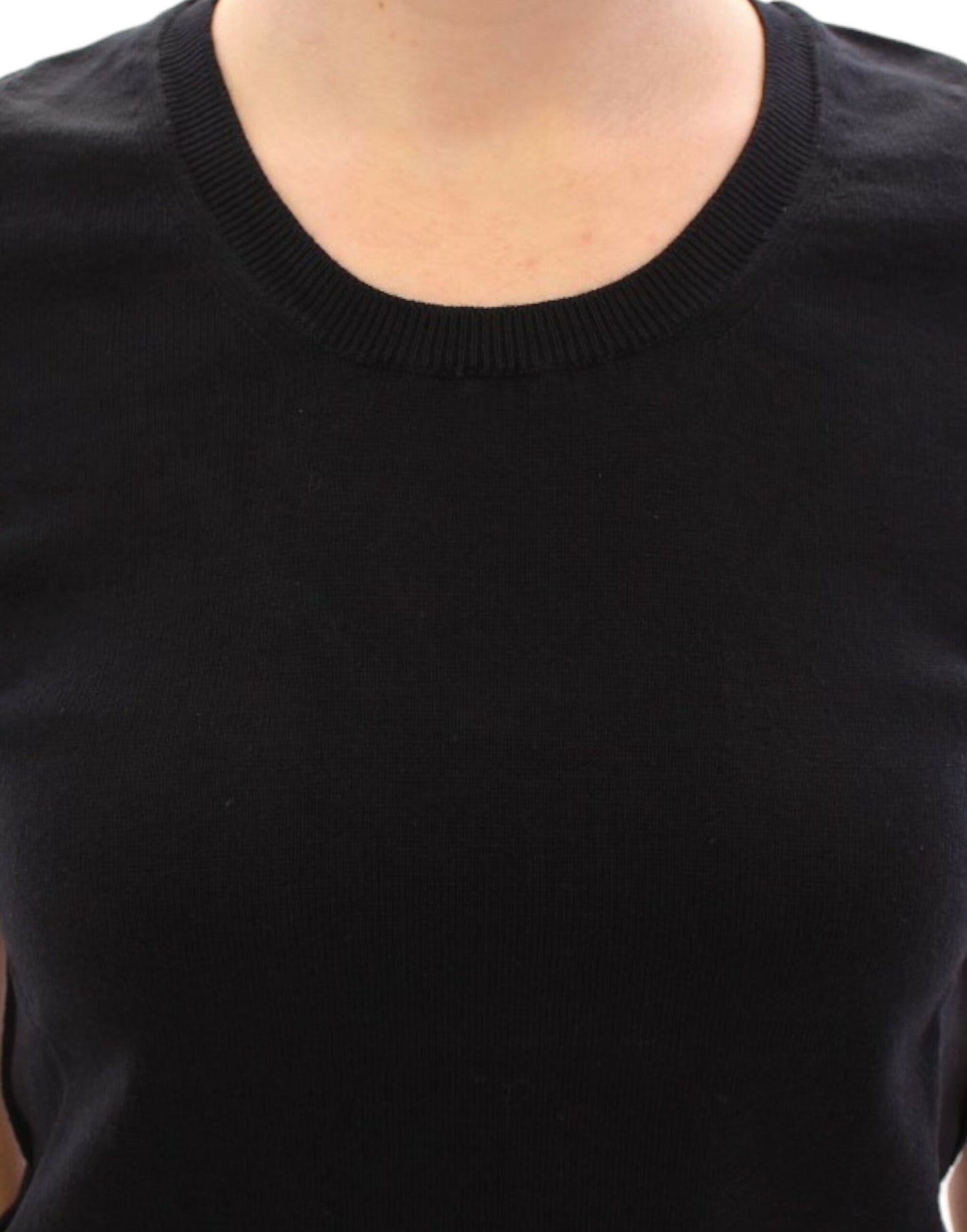 Elegant Black Cotton Crew-neck Tee