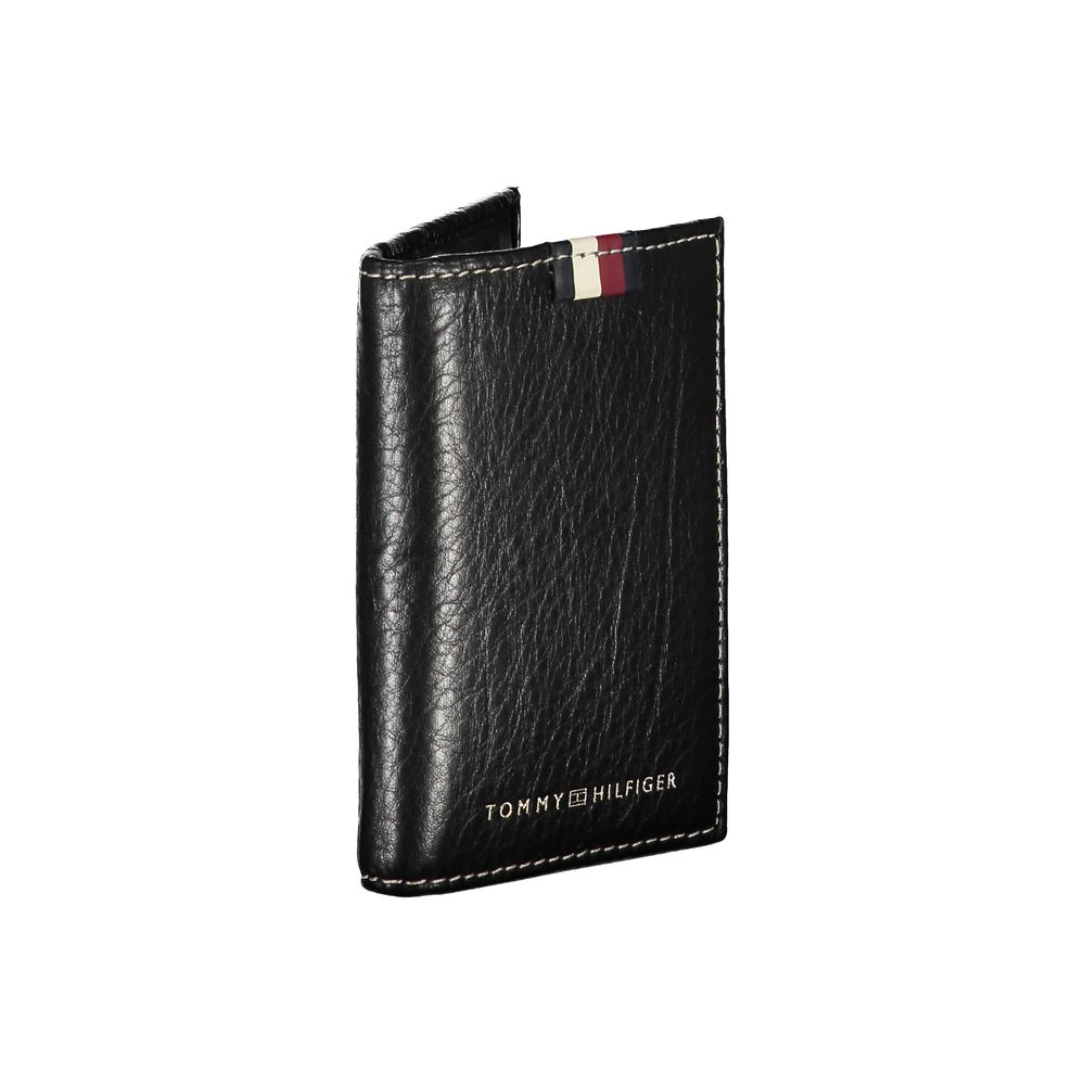 Elegant Leather Card Holder with Contrast Detailing