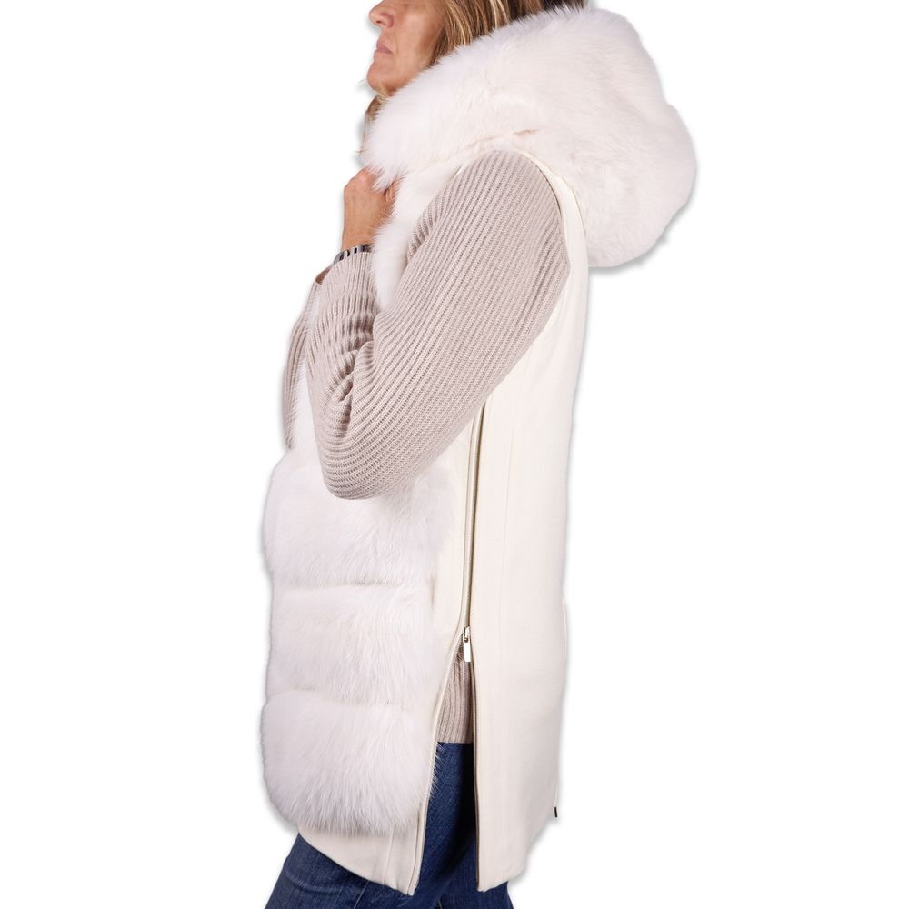 Elegant Sleeveless Wool Coat with Fox Fur Detail